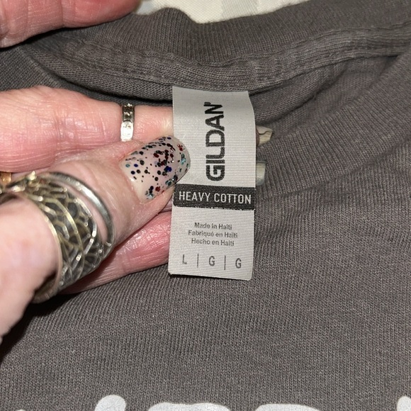 🛑UNAVAILABLE 🛑Gildan Fiancé Tee - Picture 4 of 6